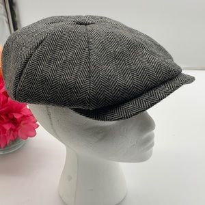 Hangout black hotel newsboy cap